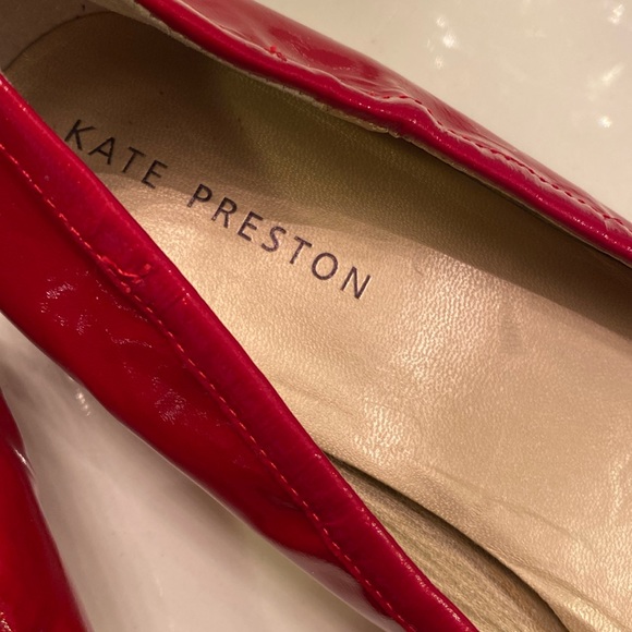 Kate Preston woman’s shoes, size is 10B. Red patent leather. - Picture 5 of 7